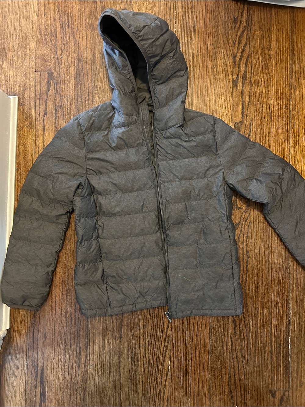 Uniqlo lightweight Hooded Puffer Jacket - Dark Gray boys sz 13